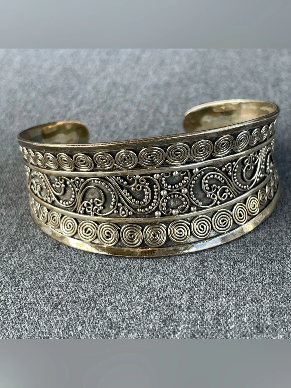 Vintage BA 925 Sterling Dotted Swirl pattern Indonesia Cuff Bracelet